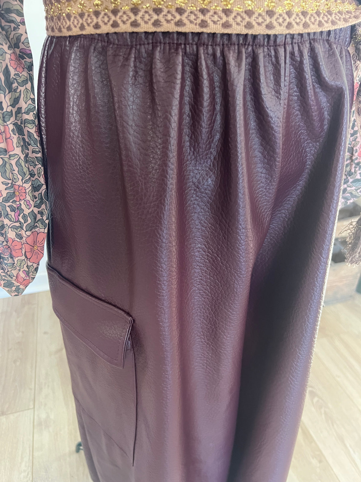 Bermuda Cargo – Johanna Paris