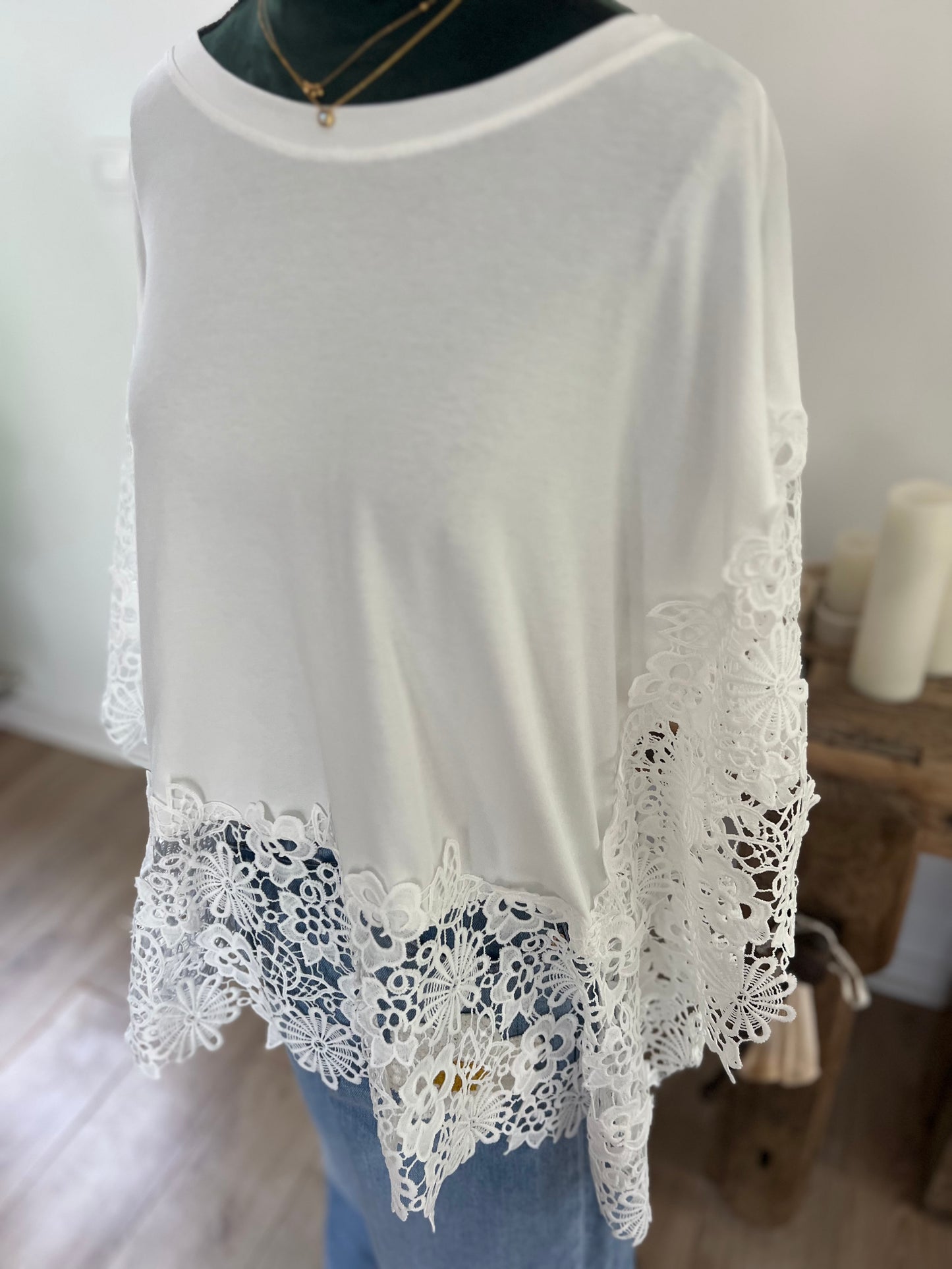 T-shirt dentelle Johanna Paris – Taille unique 36 à 42