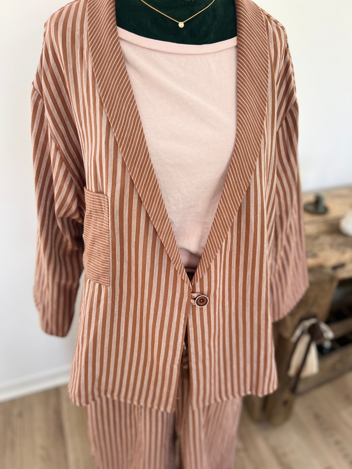 Veste rose Johanna Paris – rayures ocre & rose poudré, fluide, taille unique 36-42