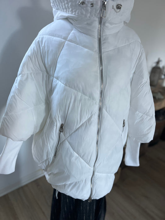 Doudoune Matelassée à Capuche – Manches Resser­rées – Taille M