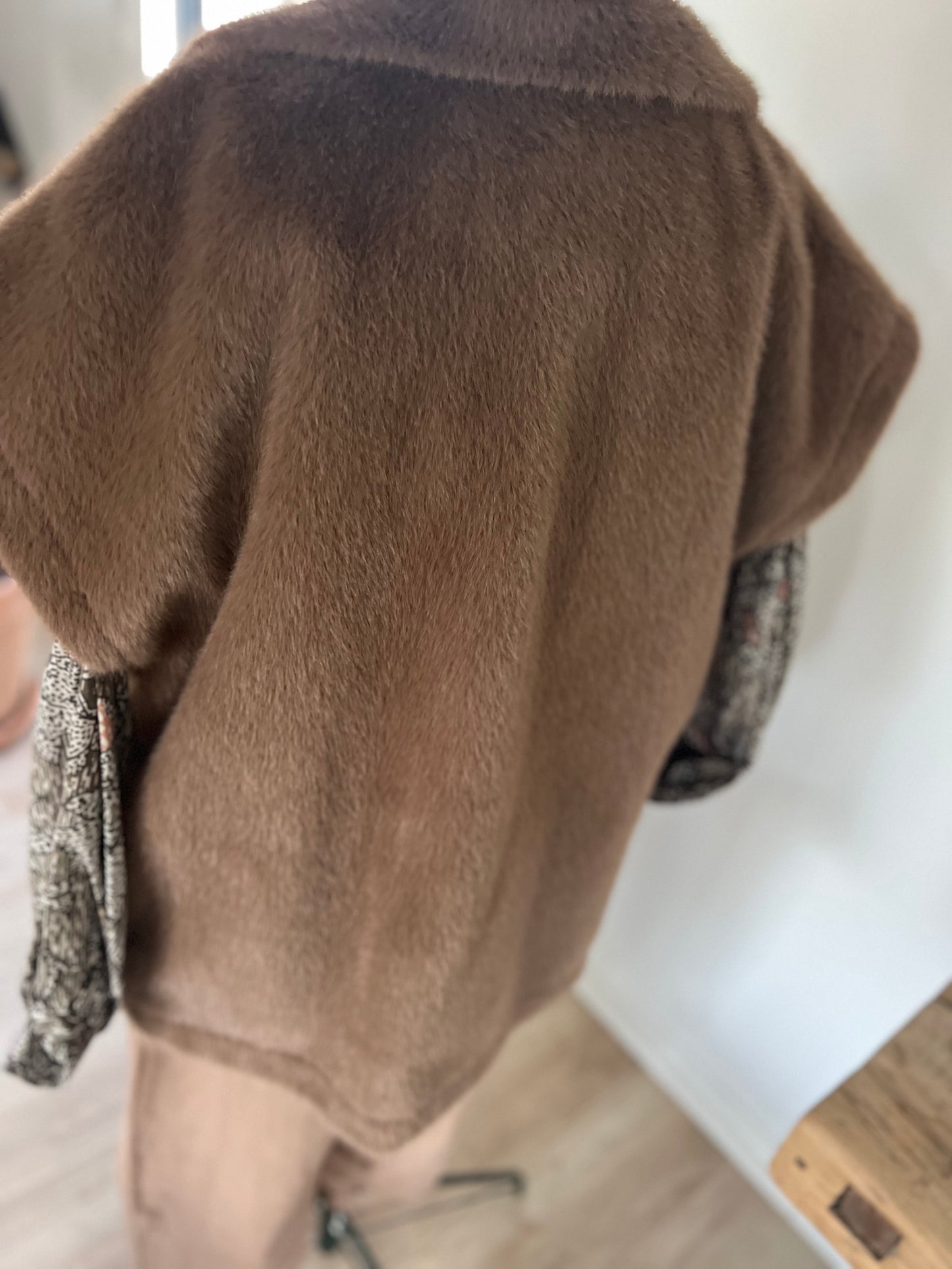 Gilet sans manches en fausse fourrure