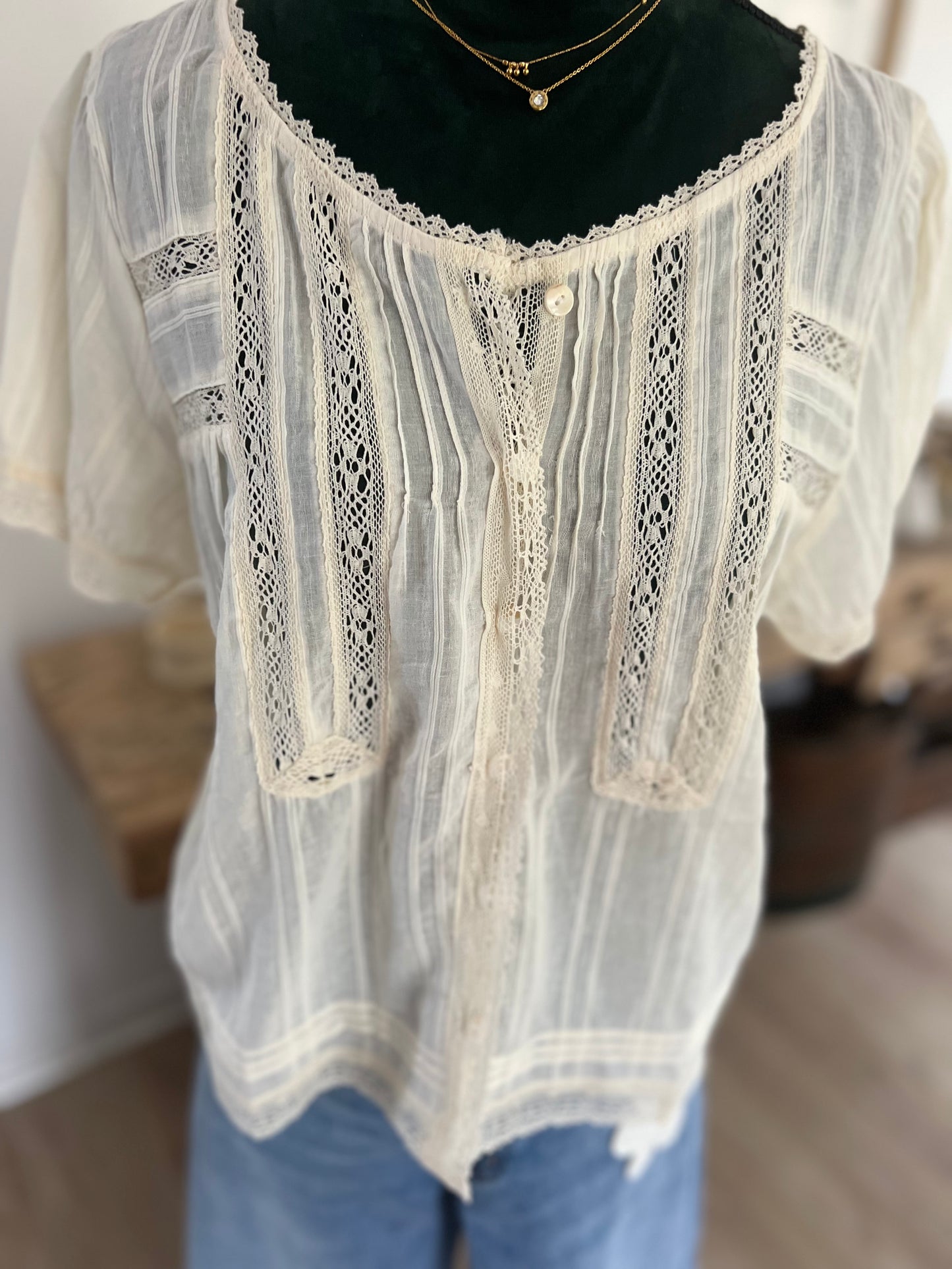 Blouse dentelle Johanna Paris – 100% coton – Taille unique 36 à 40