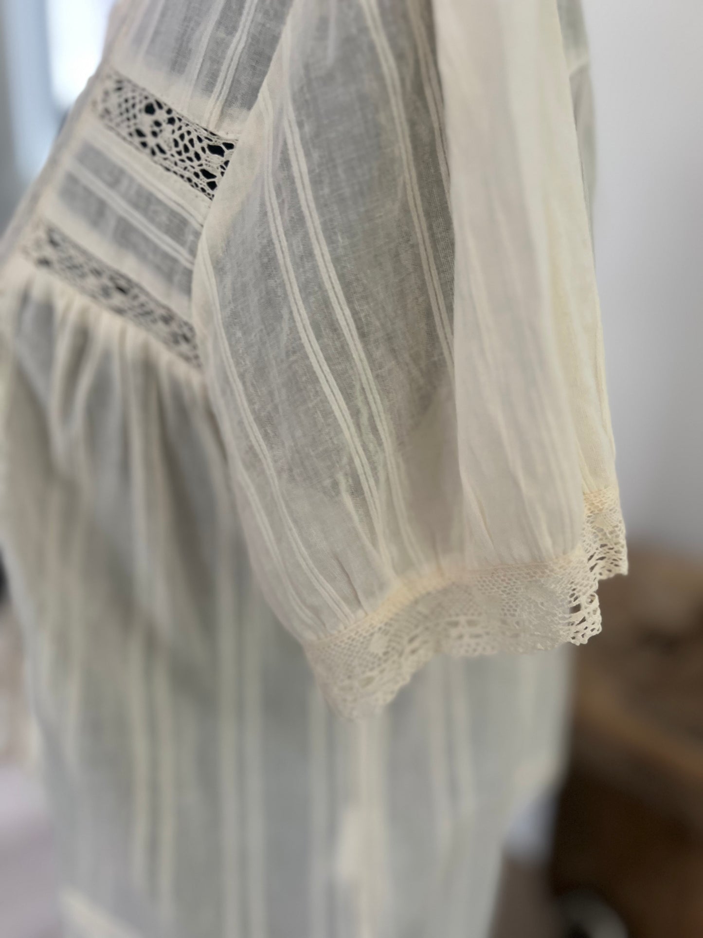 Blouse dentelle Johanna Paris – 100% coton – Taille unique 36 à 40