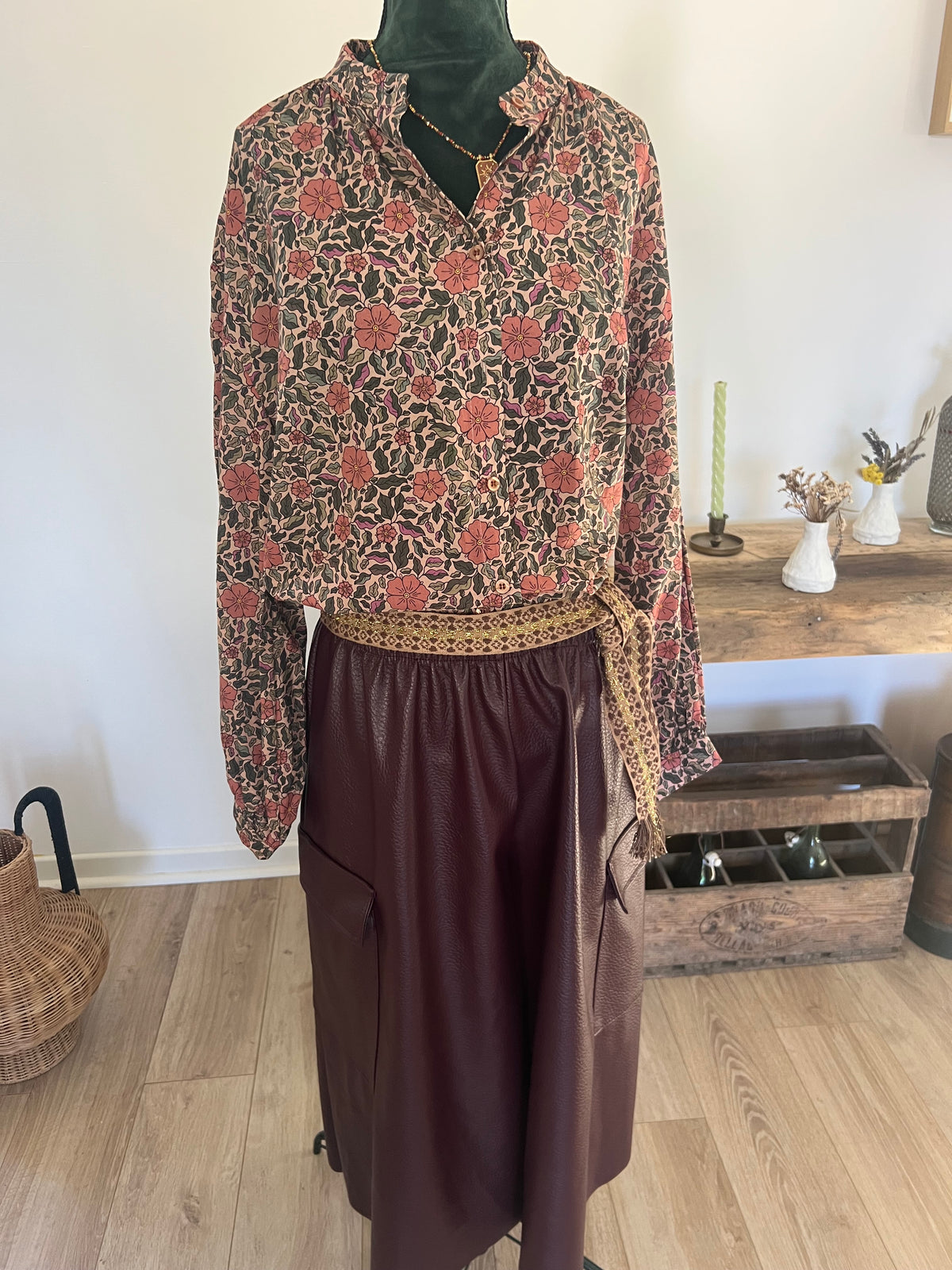 Bermuda Cargo – Johanna Paris